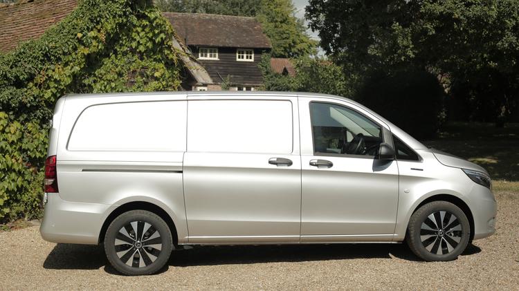 MERCEDES-BENZ eVITO L2 ELECTRIC FWD 85kW 66kWh Pro Van Auto